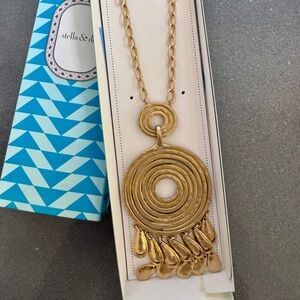 NEW Stella & Dot Gold Delilah Pendant Necklace